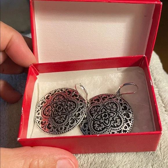 Scroll & Vine Silver Tone Leverback Drop Dangle Earrings circular metallic boho - Picture 11 of 13